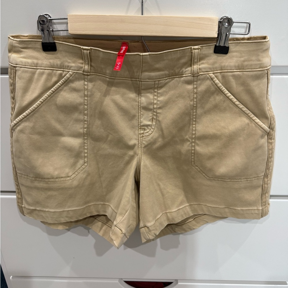 SPANX Women's Stretch Twill Shorts, 4" Tan / khaki / almond